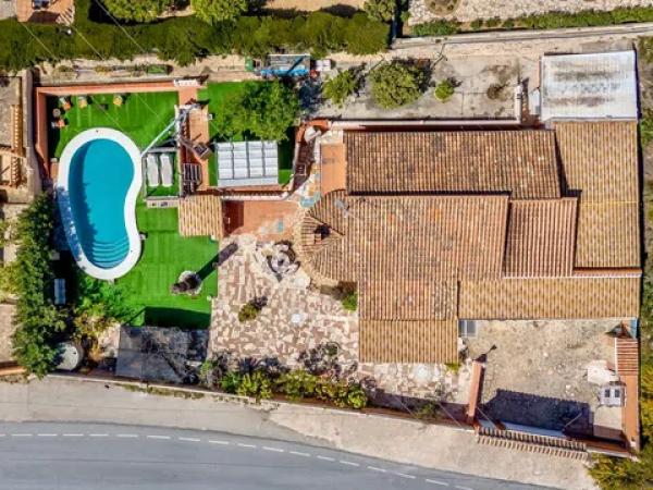 Casa independiente en Urbanización Cometa Iii