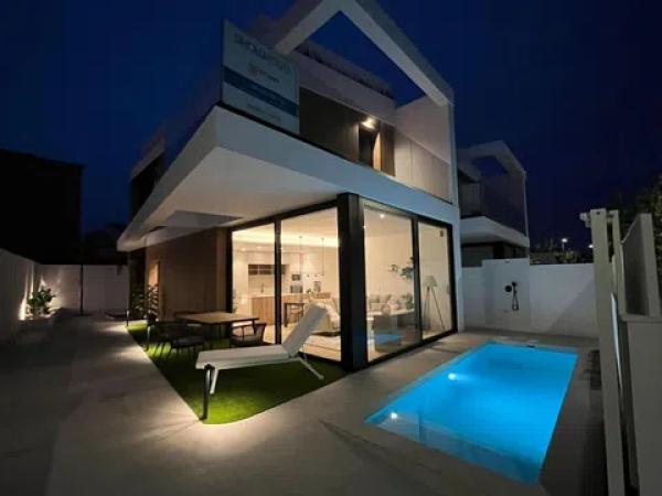 Casa independiente en calle Dunas