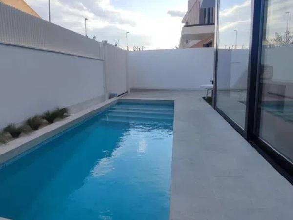 Casa independiente en calle Dunas