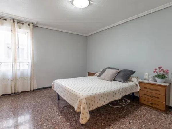 Piso en Barrio Raval de Santa Teresa-El Asilo