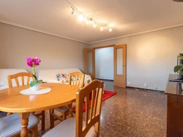 Piso en Barrio Raval de Santa Teresa-El Asilo