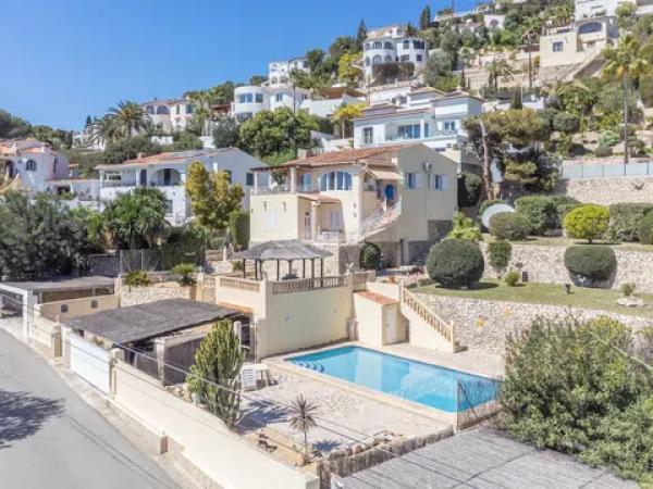 Casa independiente en calle de Corb