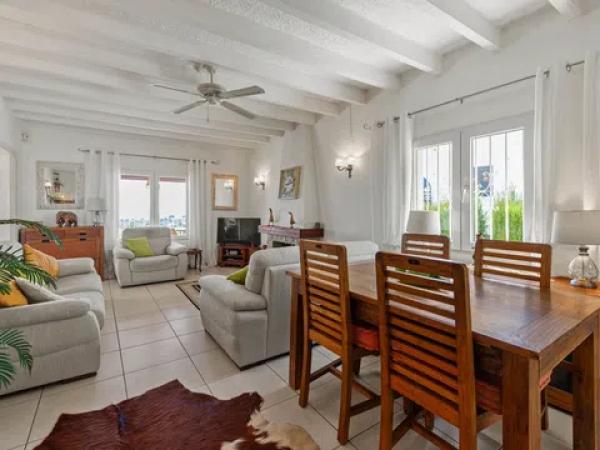 Casa independiente en calle de Corb