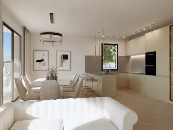 Casa independiente en plaza Alfarella. Sector 13