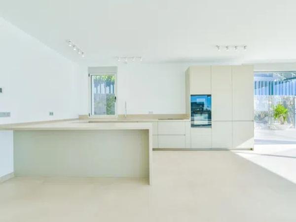 Casa independiente en calle Roma