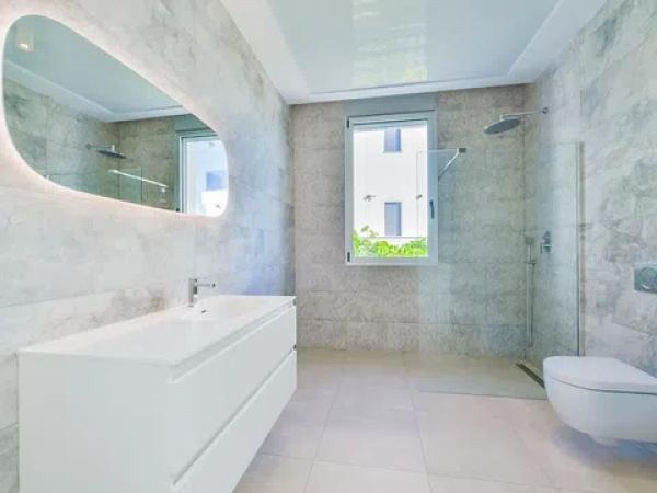 Casa independiente en calle Roma