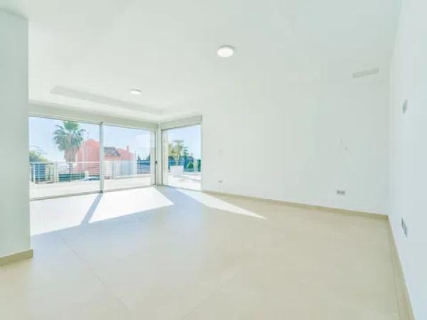 Casa independiente en calle Roma