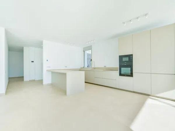 Casa independiente en calle Roma