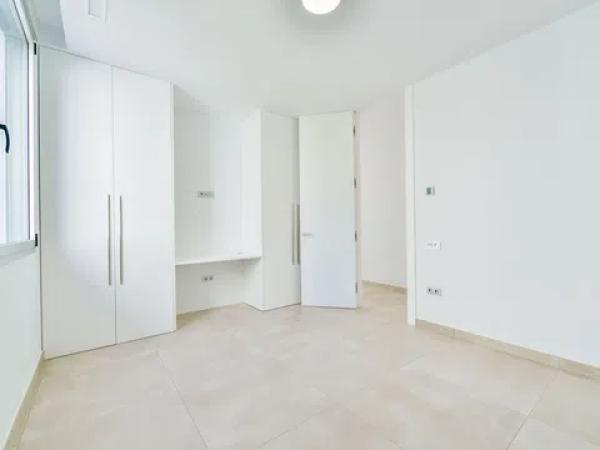 Casa independiente en calle Roma