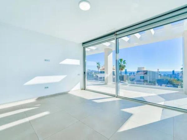 Casa independiente en calle Roma