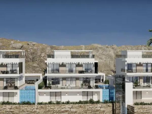 Casa independiente en calle Viena