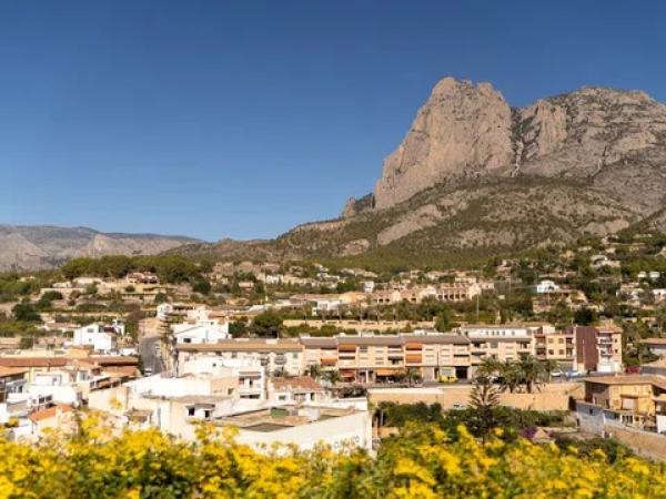 Casa independiente en calle Viena