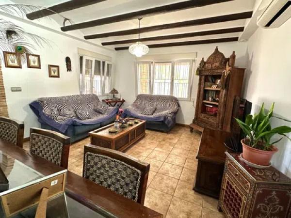 Casa independiente en alto Partida Valverde