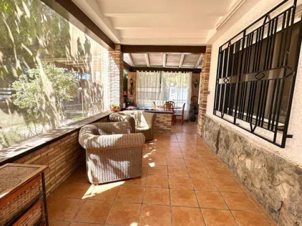 Casa independiente en alto Partida Valverde