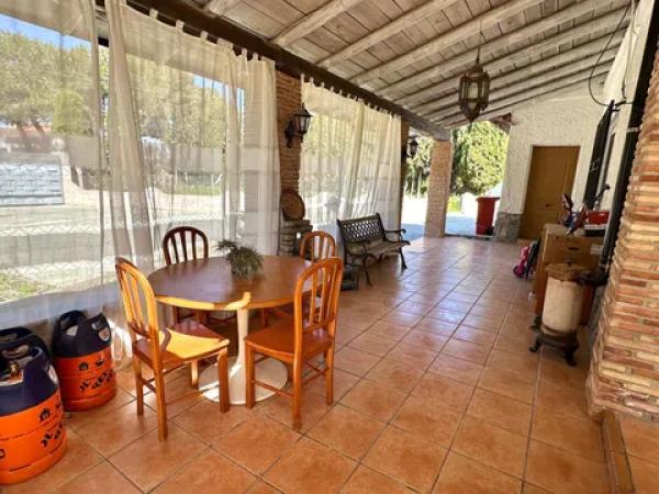 Casa independiente en alto Partida Valverde