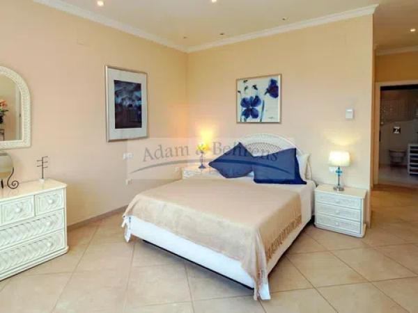 Casa independiente en avenida de la Marina Alta, 14