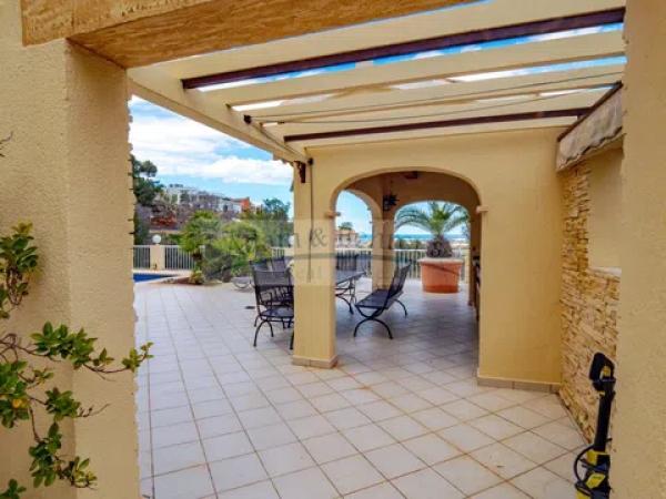 Casa independiente en avenida de la Marina Alta, 14