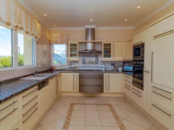 Casa independiente en avenida de la Marina Alta, 14