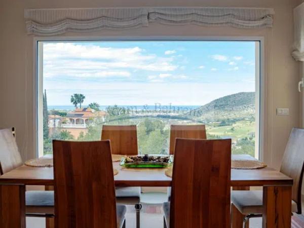 Casa independiente en avenida de la Marina Alta, 14