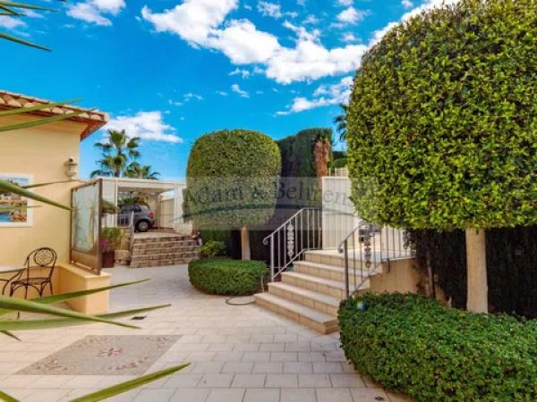 Casa independiente en avenida de la Marina Alta, 14