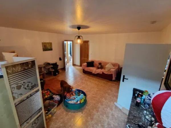 Casa independiente en las pinas, 50