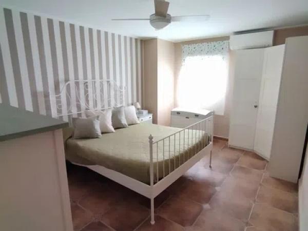 Chalet adosado en calle Miguel Ángel, 20