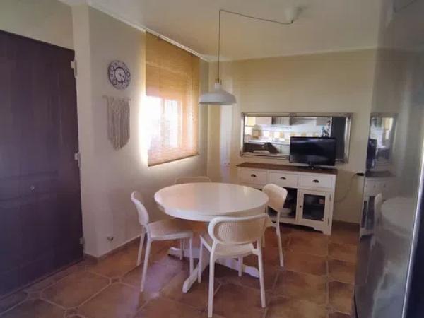 Chalet adosado en calle Miguel Ángel, 20