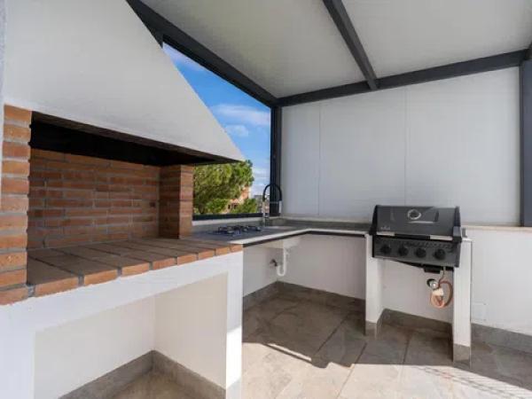 Chalet pareado en calle José Nieto