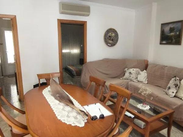 Chalet adosado en secretario vicente