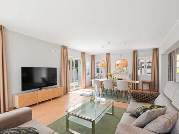 Casa independiente en calle Estocolmo