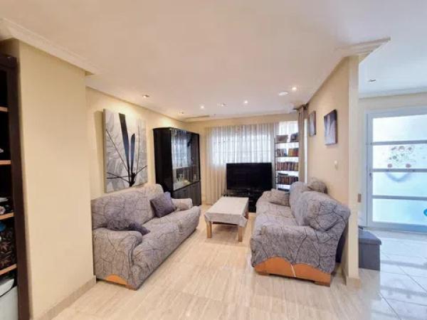 Chalet adosado en calle Bajo Simón Orfila