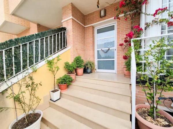 Chalet adosado en calle Bajo Simón Orfila