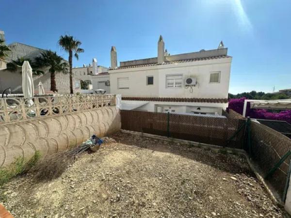 Chalet adosado en calle Tossal de Grau