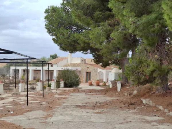 Casa independiente en Cv-820