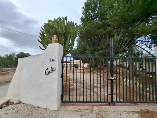 Casa independiente en Cv-820