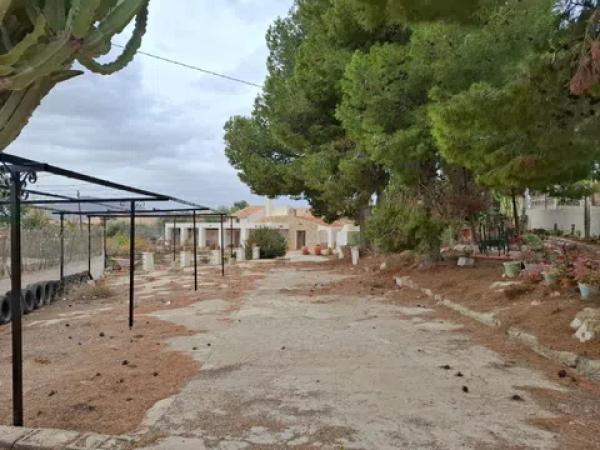 Casa independiente en Cv-820