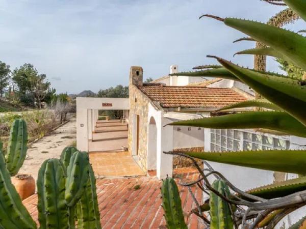 Casa independiente en Cv-820