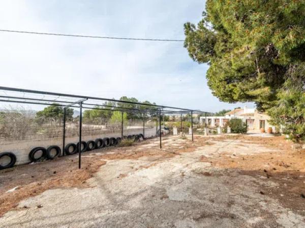 Casa independiente en Cv-820