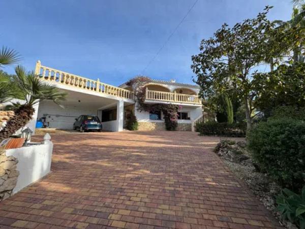 Chalet en Partida Comunes-Adsubia