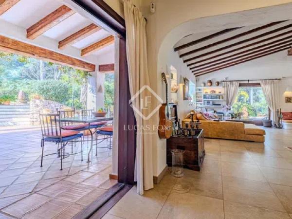 Casa independiente en calle dels Puig Molins