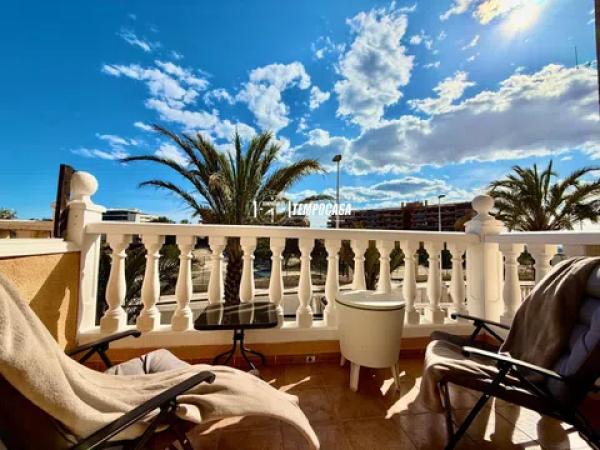 Chalet adosado en calle Islas Canarias