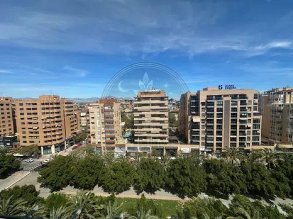 Ático en Barrio Garbinet - Parque de las Avenidas