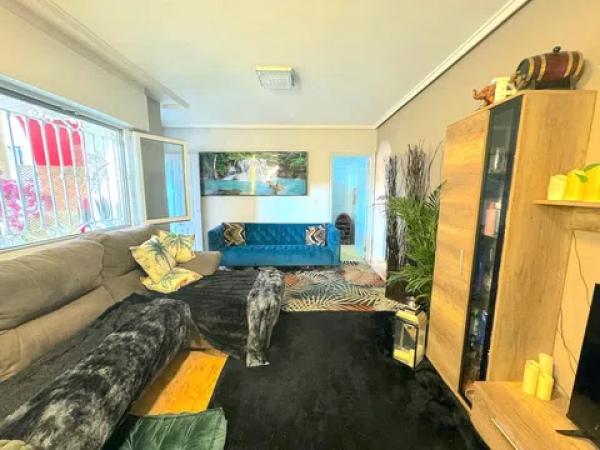 Casa independiente en calle Cuba