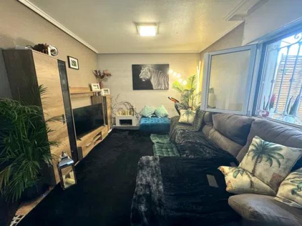 Casa independiente en calle Cuba