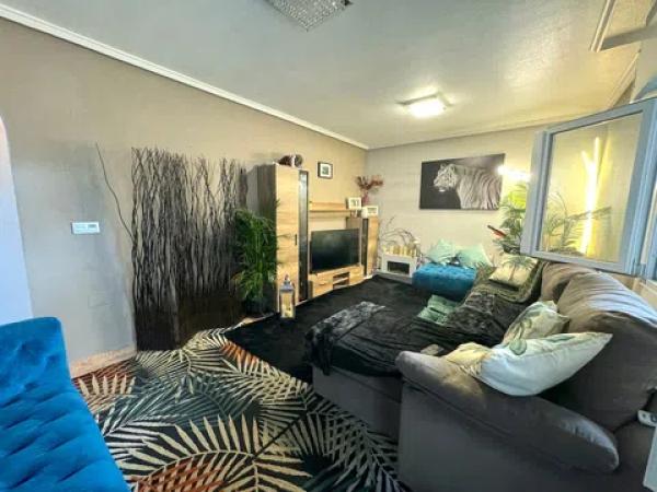 Casa independiente en calle Cuba