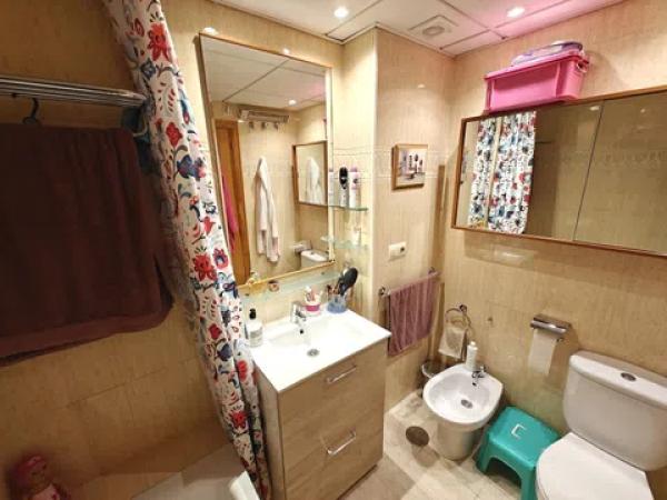 Piso en avenida Riu Torres