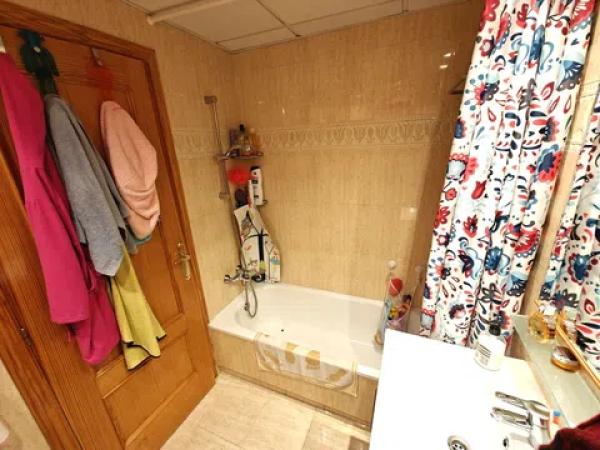 Piso en avenida Riu Torres