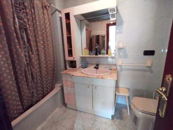 Piso en Barrio Reina Victoria-Miguel Hernández