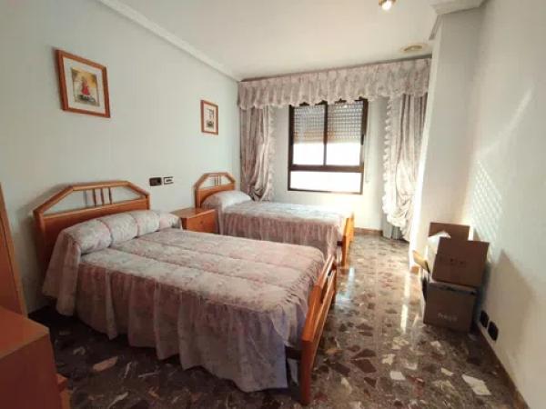 Piso en Barrio Reina Victoria-Miguel Hernández