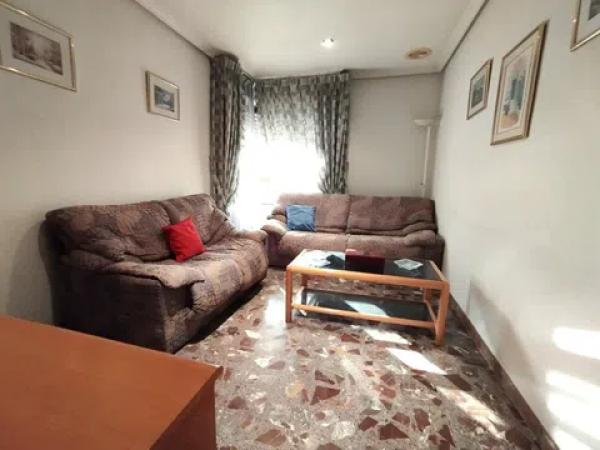 Piso en Barrio Reina Victoria-Miguel Hernández